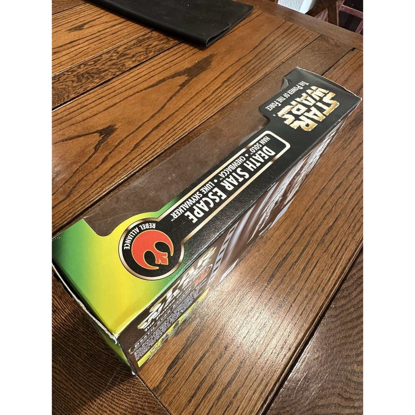 Star Wars: The Power of The Force, Death Star Escape - Kenner - Han/Chewy/Luke Own a piece of the iconic Star Wars franchise with this action figure set featuring Chewbacca, Luke Skywalker, and Han Solo from the classic movie, Star Wars: Episode IV – A Ne