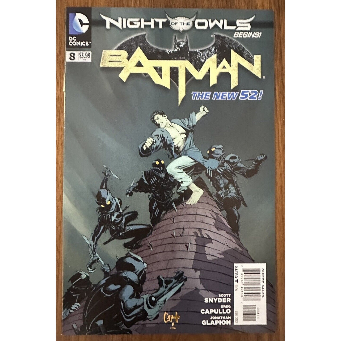Batman #8 -DC Comics June 2012 - Night of the Owls - NM+ - Scott Snyder - New 52 KEY ISSUE:Batman #8 - The New 52 - 2012 - BEAUTIFUL!Night of the Owls/Attack on Wayne Manor/The Call * Writer: Scott Snyder * Penciller: Greg CapulloThanks for Visiting Zman'