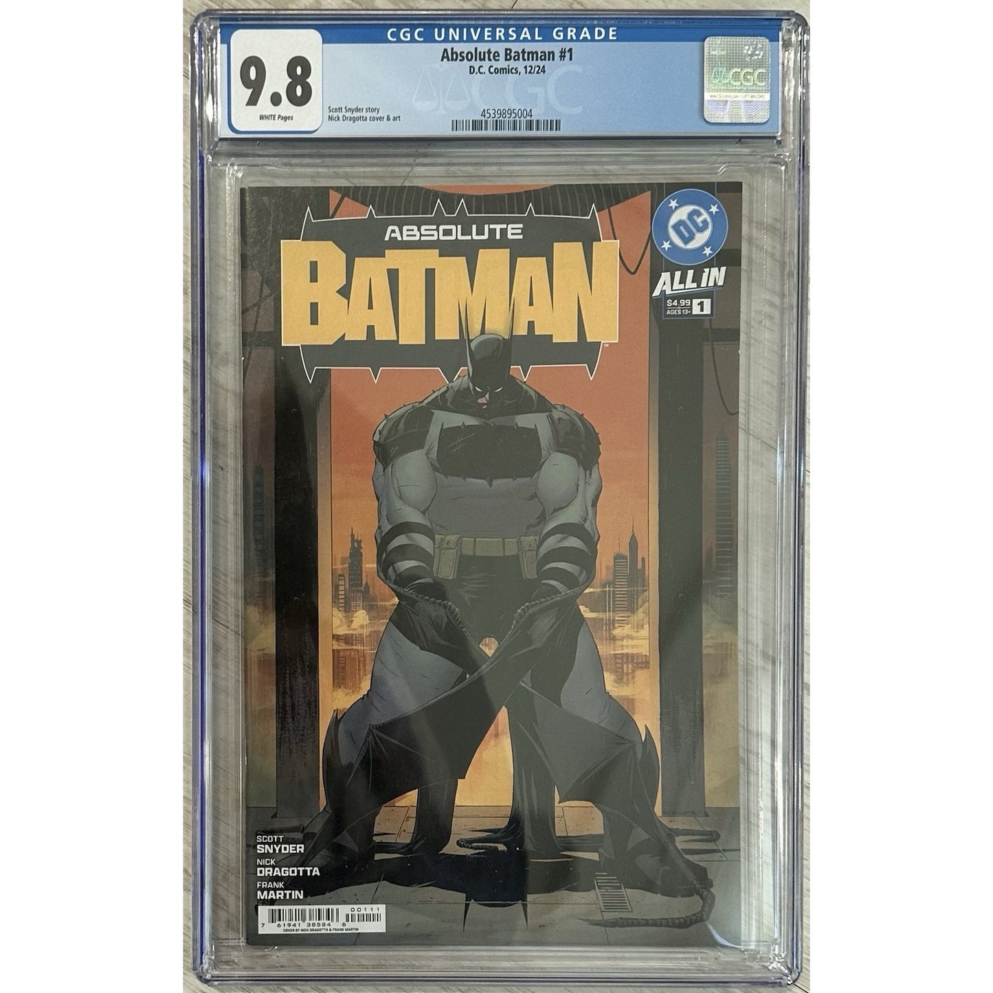 Absolute Batman #1 Scott Snyder/Nick Dragotta - -1st Cameo App Abs joker CGC 9.8
