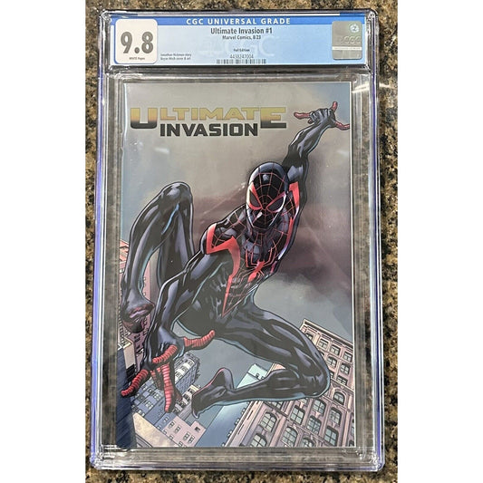 Ultimate Invasion #1 - Marvel Comics - Bryan Hitch FOIL VARIANT - C - CGC 9.8