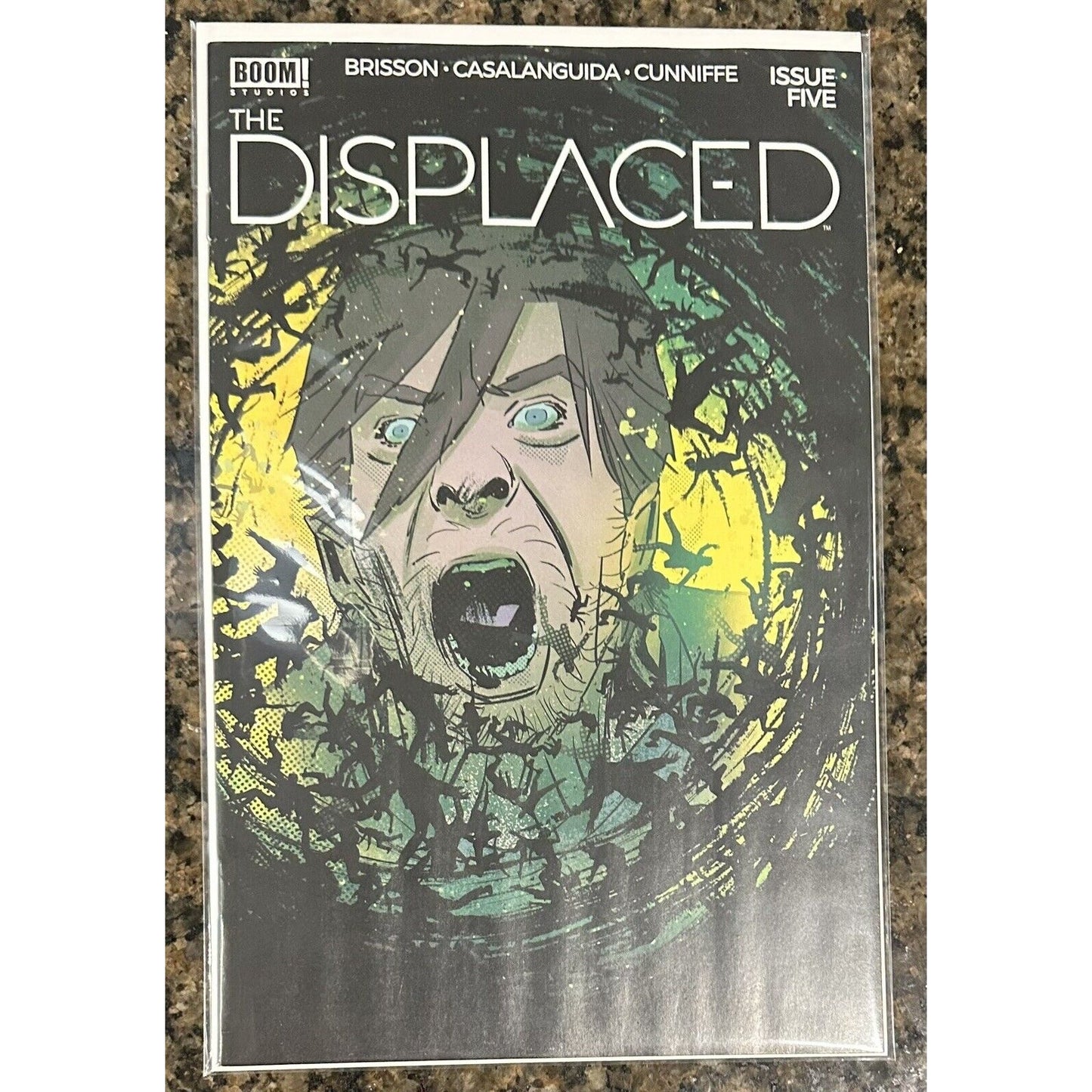 Displaced - BOOM! Studios (2024) - Ed Brisson/Luca Casalanguida - COMPLETE RUN