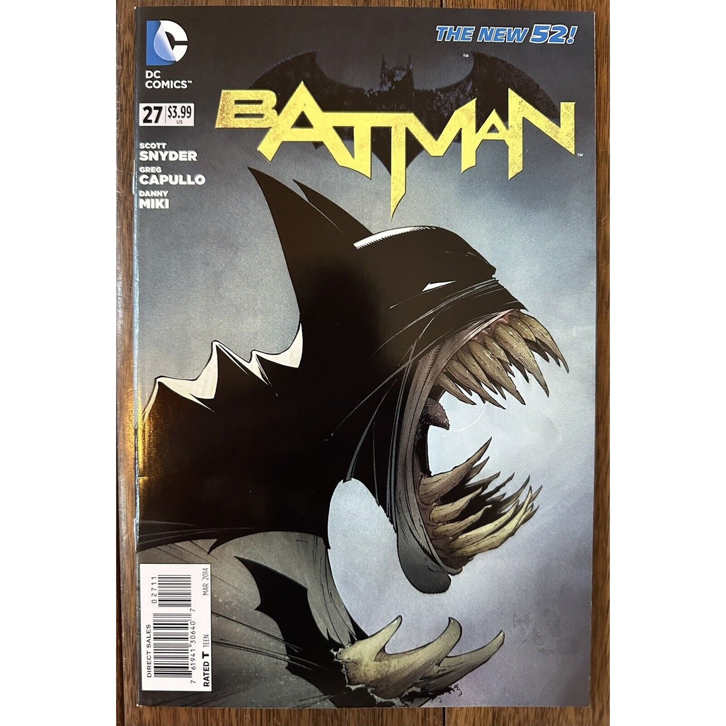 Batman #27 -DC Comics 2014 - NM - The New 52 - Greg Capullo Regular Cover Batman #27 - The New 52 - 2014 - Greg Capullo Regular - Cover AZero Year - Dark City, Part Four * Writer: Scott Snyder * Penciller: Greg CapulloThanks for Visiting Zman's Cards, Com